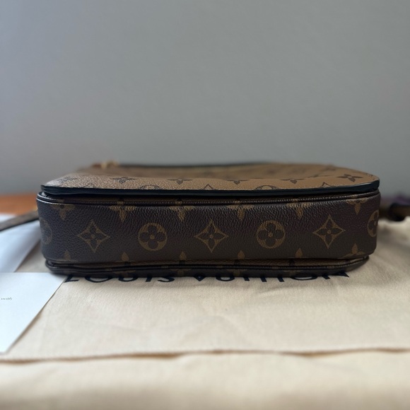 LV Pochette Métis in Reverse monogram - Picture 6 of 14